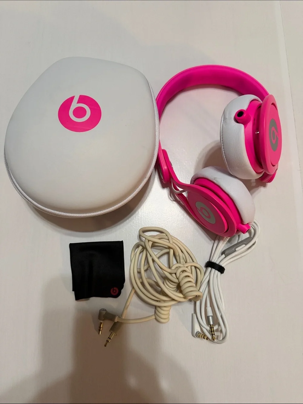 Beats by Dr. Dre MIXR Neon Pink Over the Head DJ Headphones DISCONTINUED Rare